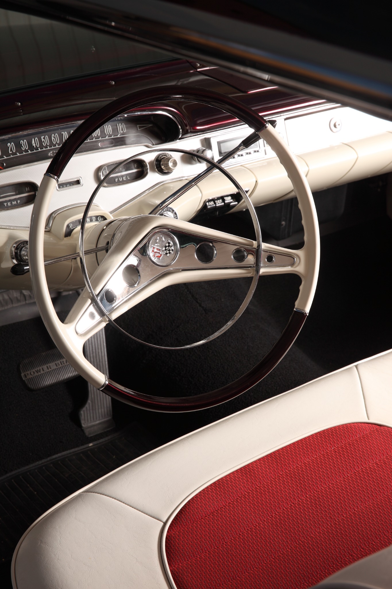 Impala steering wheel detail